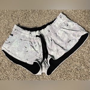 Lululemon reversible running shorts EUC